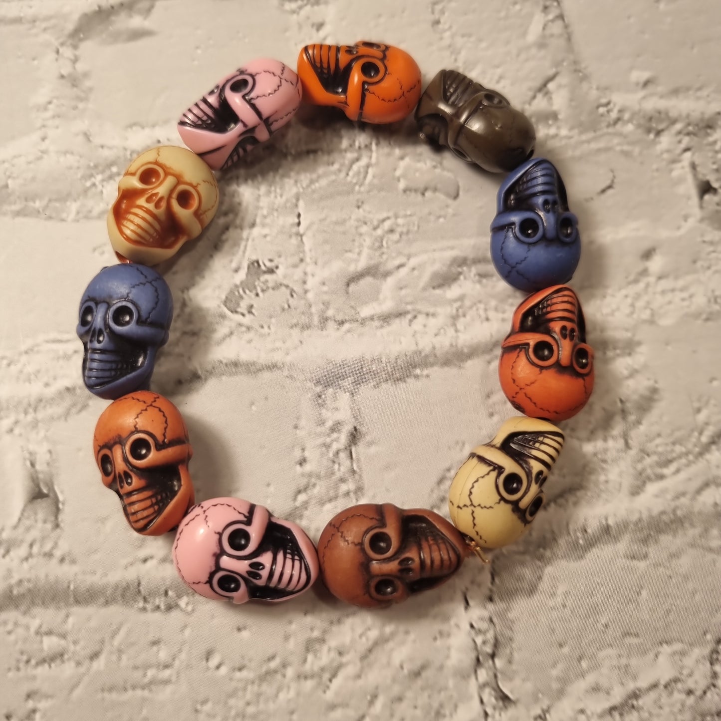 Skull wrist